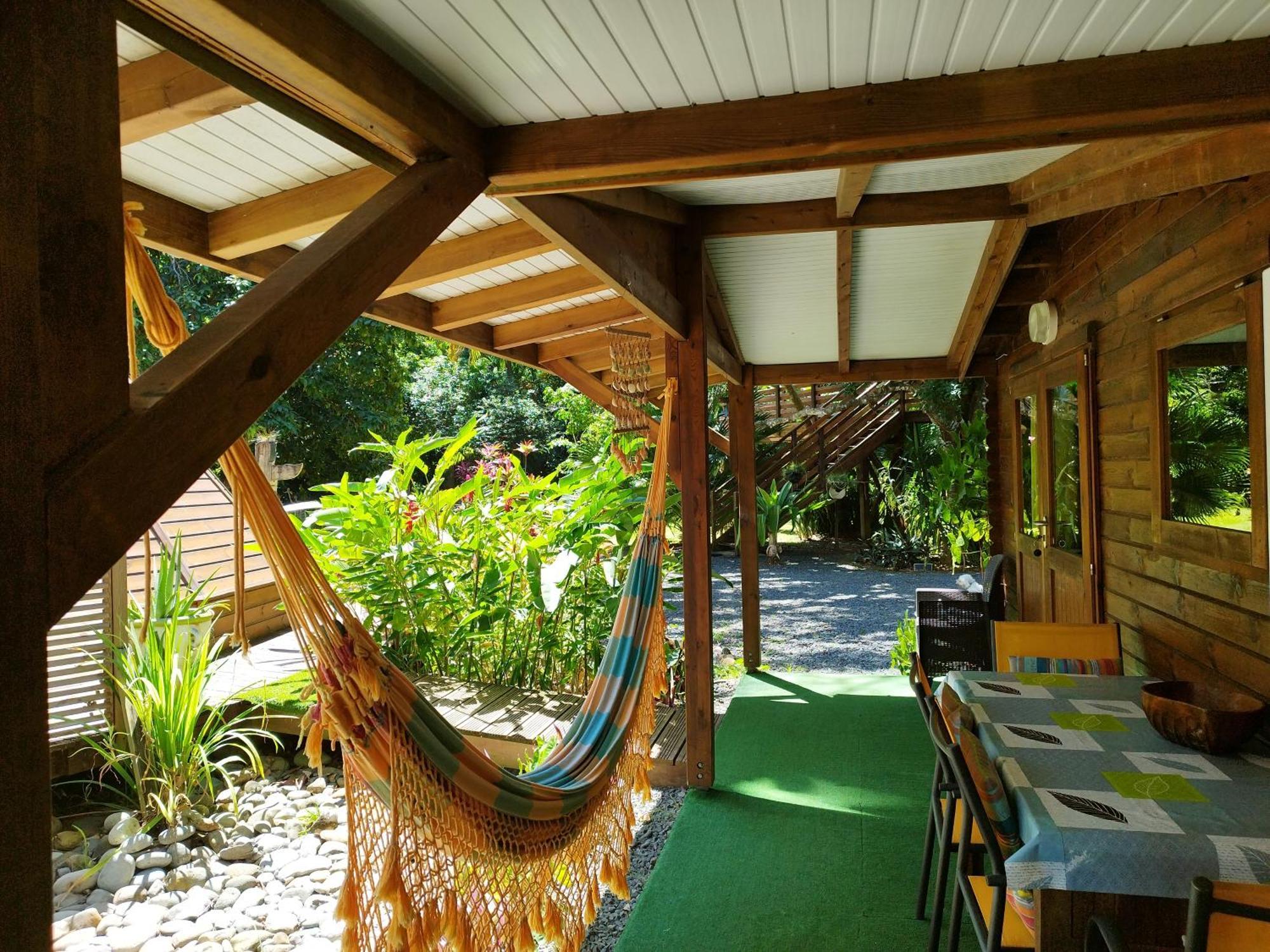 Insolite Arawakane Gites Du Manial Chalet Pointe-Noire Exterior photo
